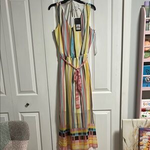 Nine West White and Black Garment